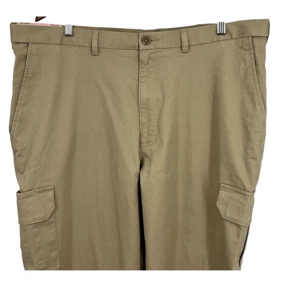 Haggar Mens Classic Fit Stretch Cargo Pants 40 X 30 Khaki Hidden Expandable New - Picture 2 of 11
